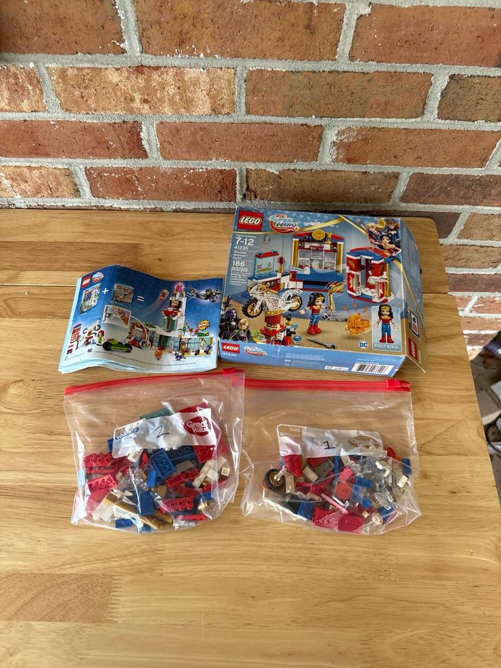 LEGO DC Super Hero Girls 41235 Wonder Woman Dorm Building Set 186 Pieces